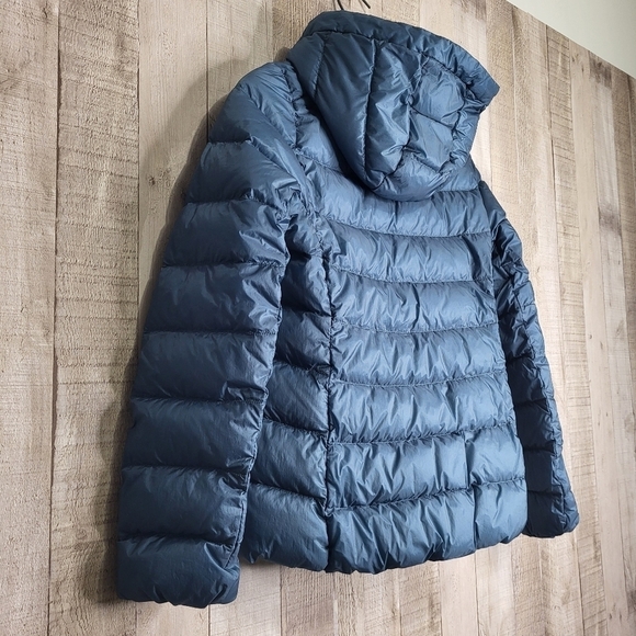 Uniqlo Ultra Light Down Blue Puffer Jacket. Size XXS - Picture 6 of 9